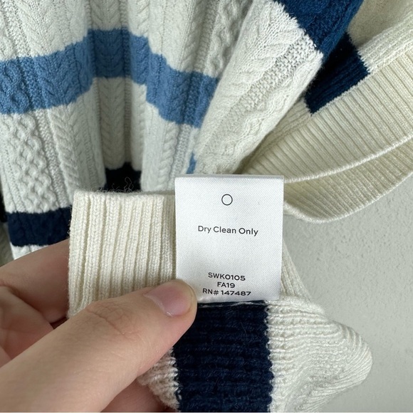 NEW Draper James White Blue Windowpane Cable Cape Poncho Size XS/Small - Picture 7 of 8